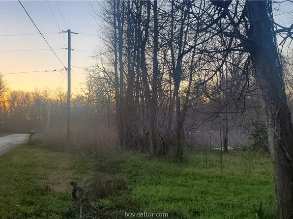 5 Wood Rd, Trinity, TX 75862