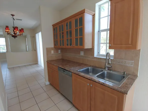 3106 Shoma Dr, Royal Palm Beach, FL 33414