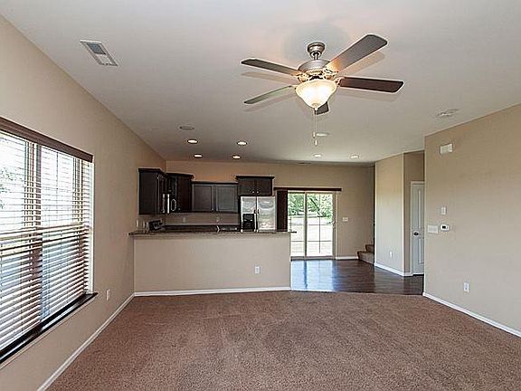 4th image of 463 Churchill Dr