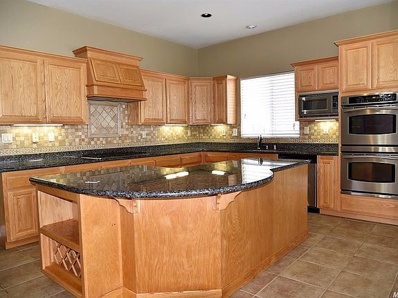 2nd image of 9725 Mountain Vista Cir