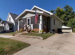 812 E Taylor St, Bloomington, IL