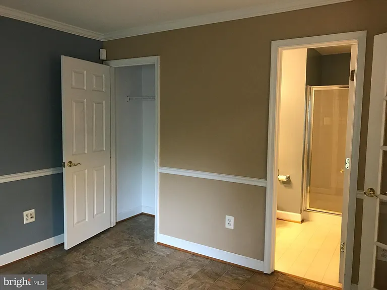 421 Leaning Oak St — Photo 4