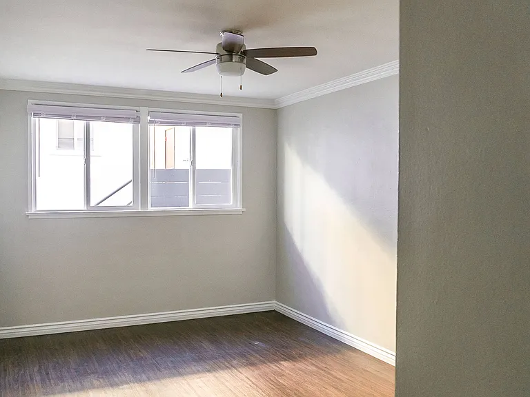 7510 Hollywood Blvd. Apartments — Photo 7
