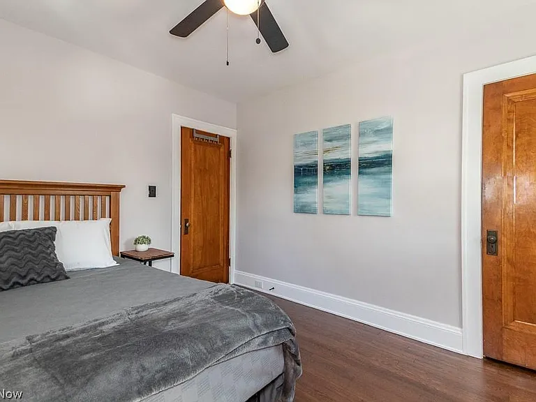 10705 Saint Mark Ave — Photo 25