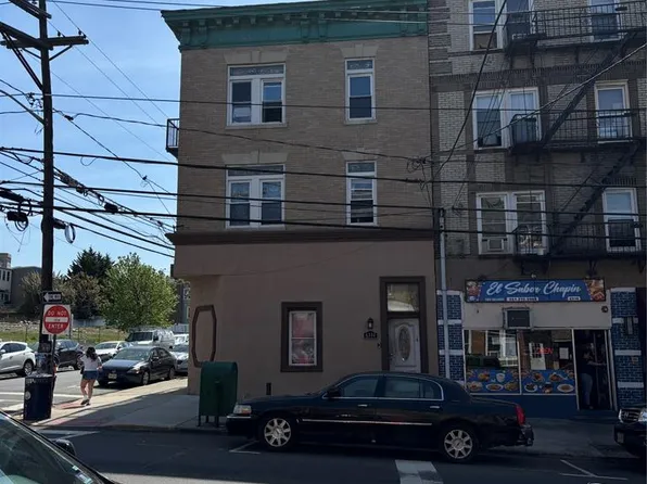 6314 Broadway, West New York, NJ 07093