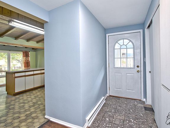 4th image of 521 Flossmoor Ave