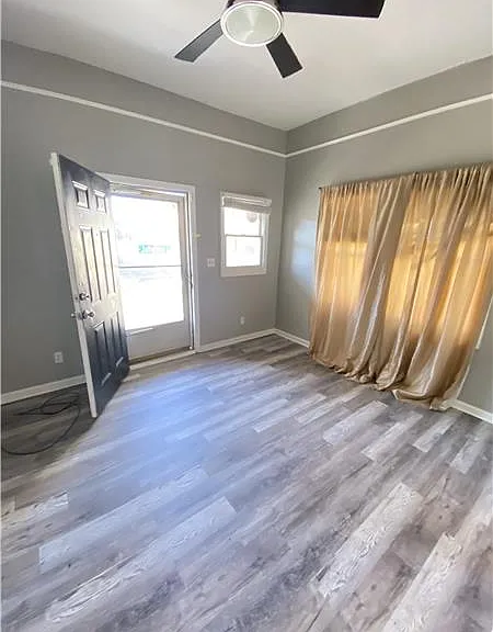 2602 Jefferson St — Photo 2