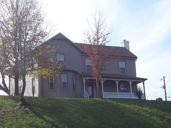 3rd image of 478 Dagger Spring Rd