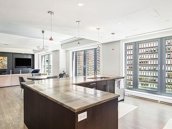 2nd image of 776 Boylston St #East9g