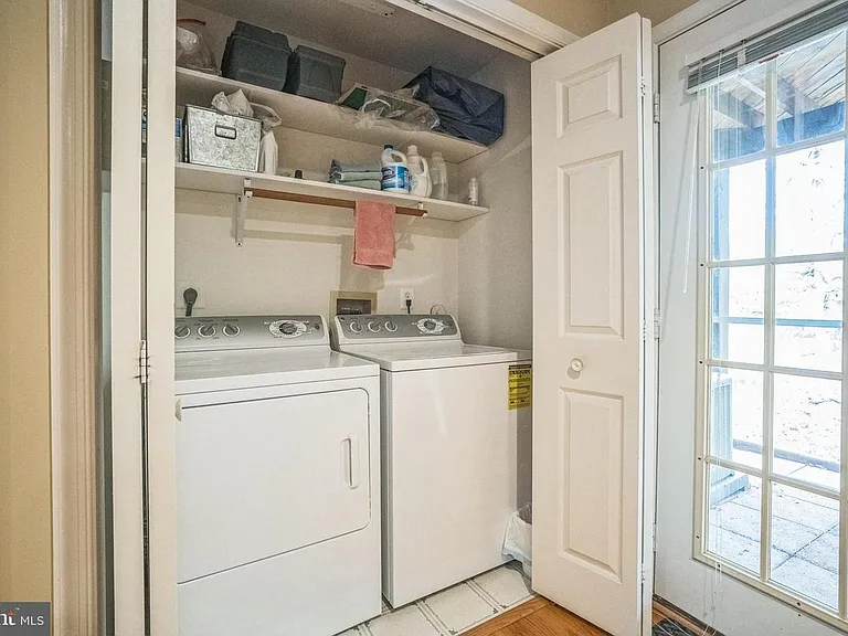 11551 Laurel Lake Sq — Photo 3