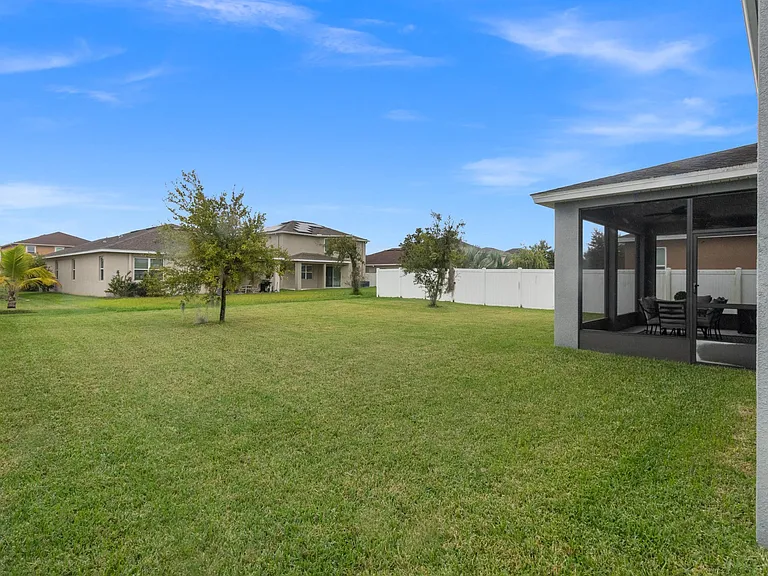 12141 Lake Blvd — Photo 25