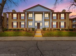 29240 Gloede Dr #K-13, Warren, MI 48088