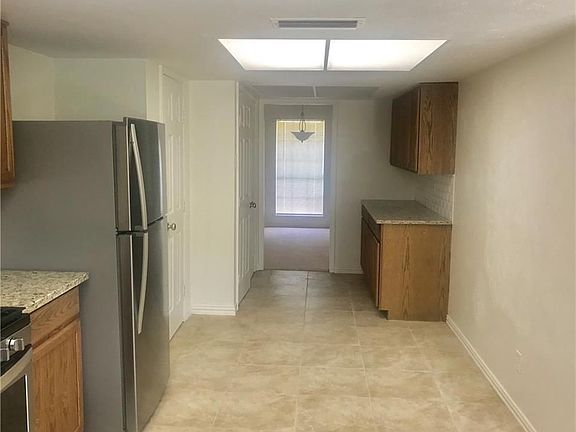 3rd image of 2809 Clover Valley Dr