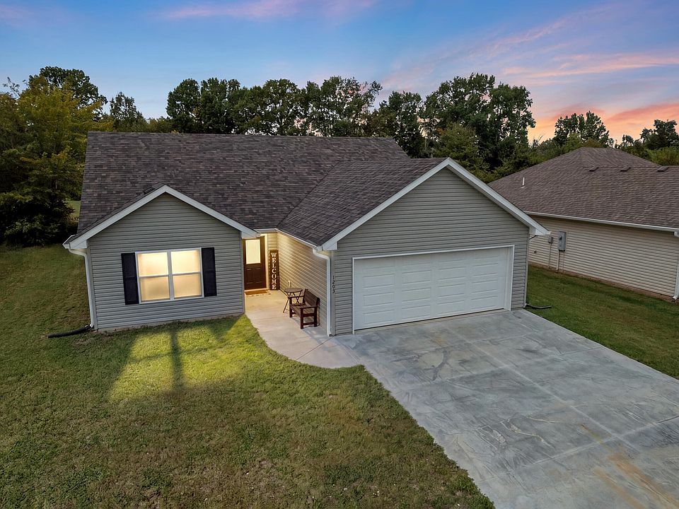 1st image of 1203 Stonebridge Ln