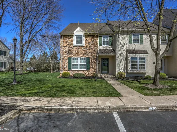 118 Oak Knoll Cir, Millersville, PA 17551