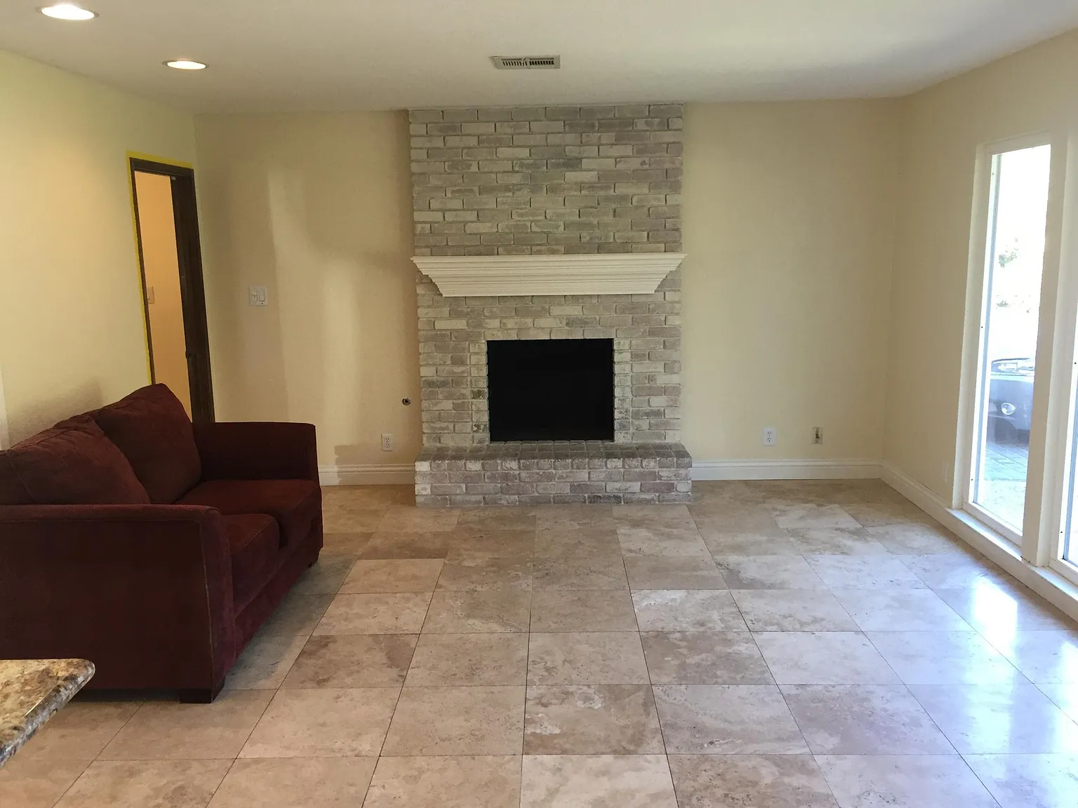 3 bed, 1691 sqft, $2,400 — Photo 2
