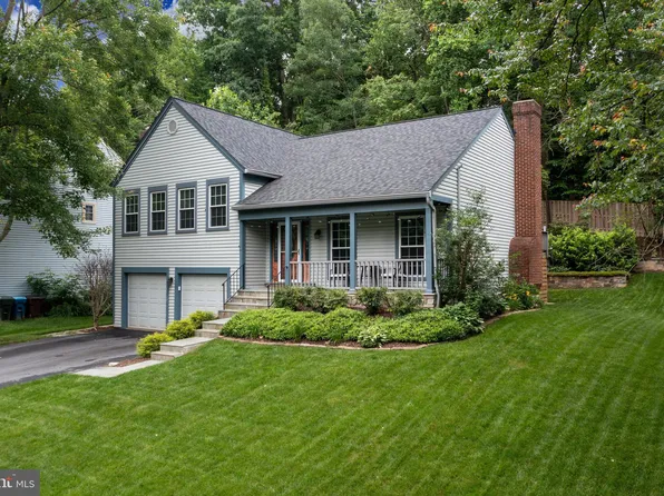 8929 Triple Ridge Rd, Fairfax Station, VA 22039