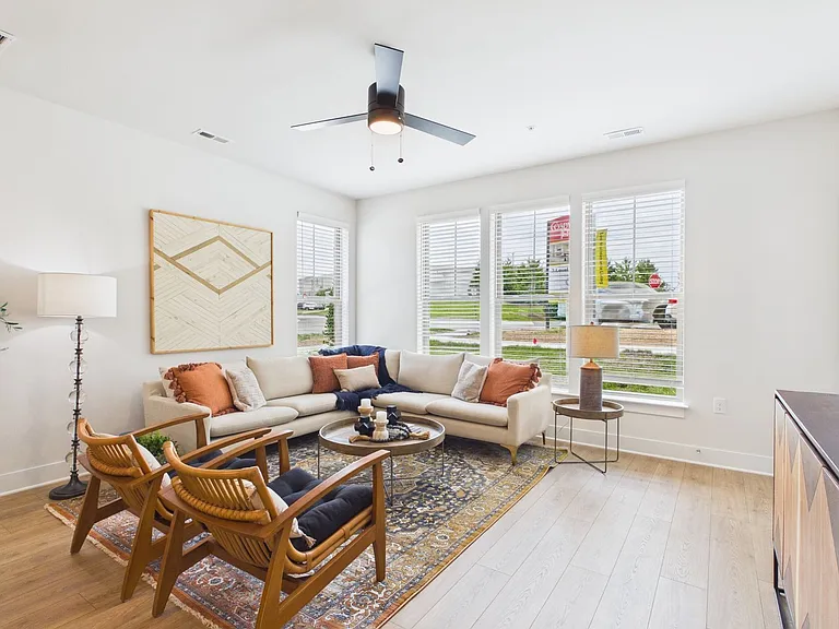 6922 Cosby Village Ter — Photo 6