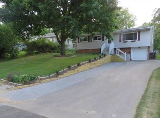 3513 Greenleaf Ave, Island Lake, IL 60042