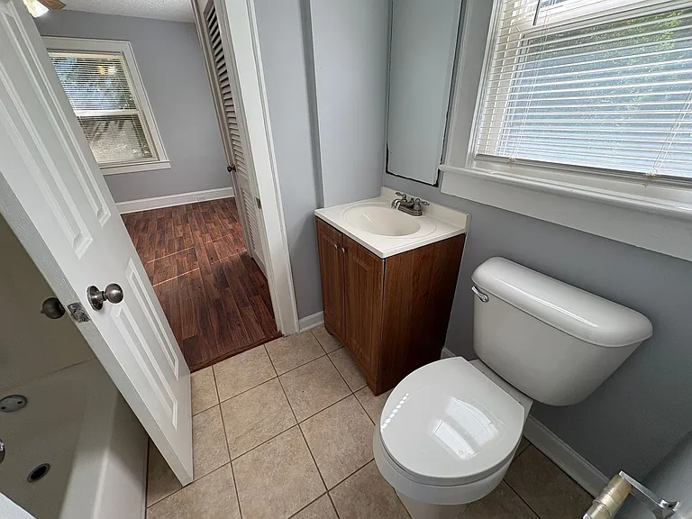1832 Garibaldi Ave — Photo 18