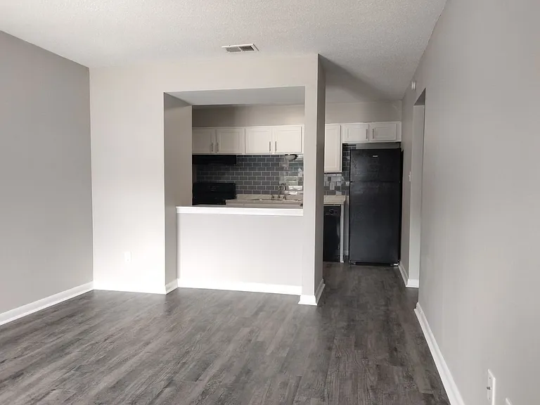 Stone Brooke Apartments Homes — Photo 9