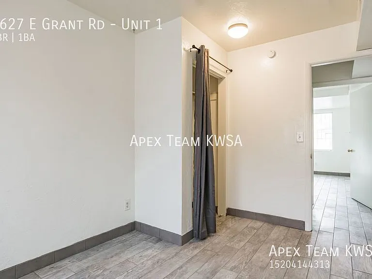 2627 E Grant Rd #1 — Photo 25