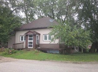 310 Franklin St, Elgin, IA 52141