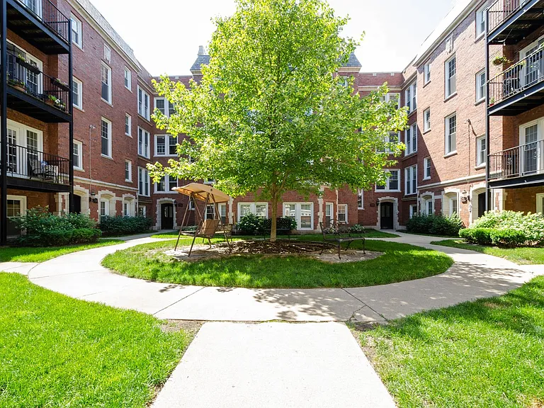 The Ashland Commons — Photo 4