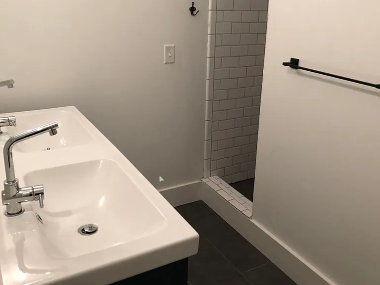 702 Catherine St SW — Photo 9