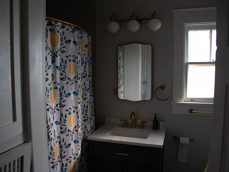 2421 Nashville Ave — Photo 8