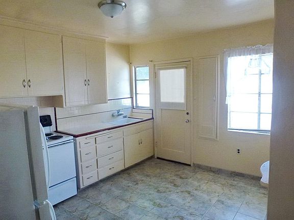 5th image of 547 W Hammond Ave