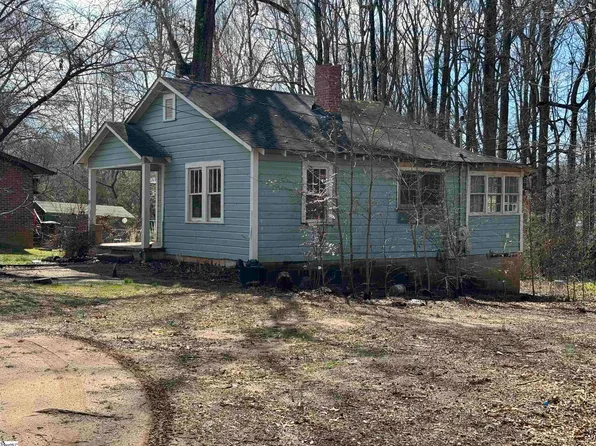 15 Willis St, Travelers Rest, SC 29690
