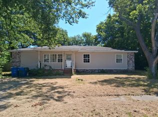 705 S Garfield Ave, Wagoner, OK 74467