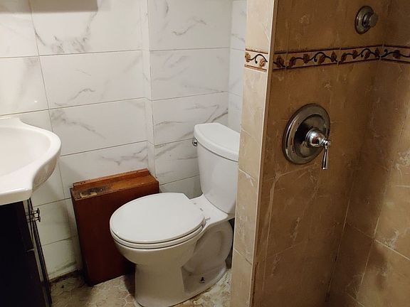 3rd image of 32-07 60th St #1
