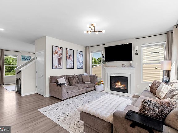 5th image of 420 Hickory Ridge Cir