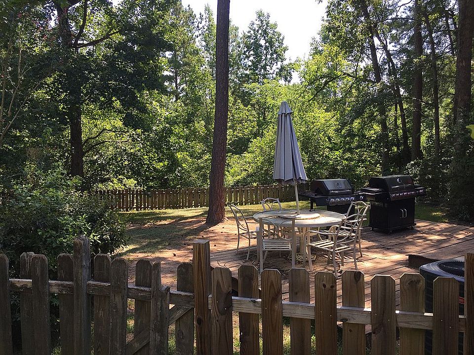 2nd image of 4220 Fairfield Cir