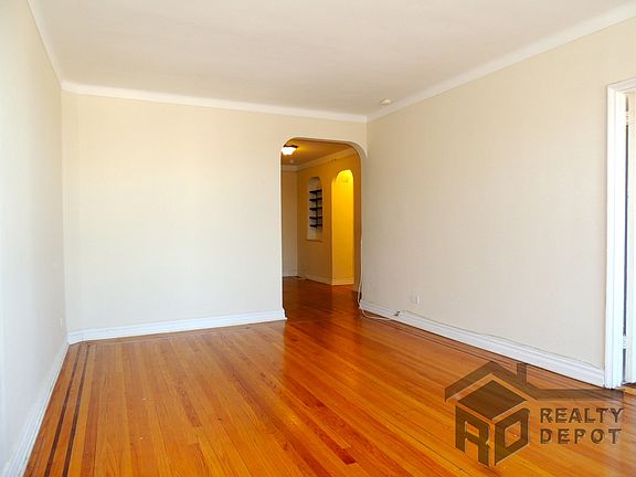 5th image of 11420 Queens Blvd
