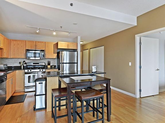 3rd image of 929 Portland Ave APT 1203