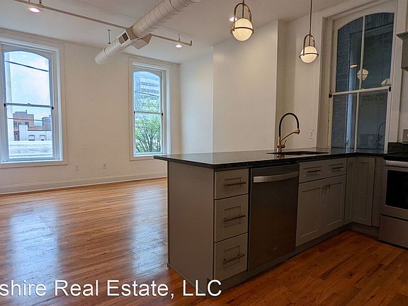 3rd image of 801 Church St #2