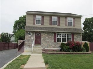 225 Pershing Ave, Collingdale, PA 19023