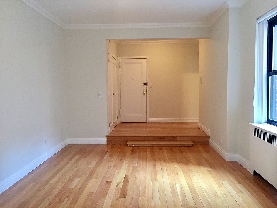 1st image of 8 Gramercy Park S APT 6E