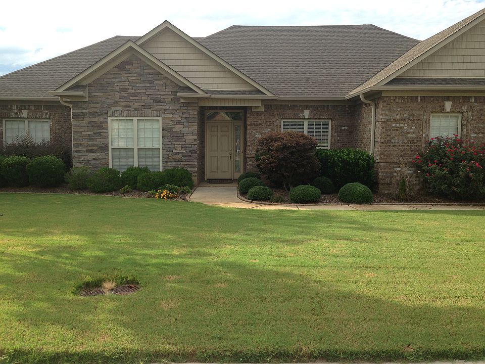 1st image of 34 Holly Park Blvd