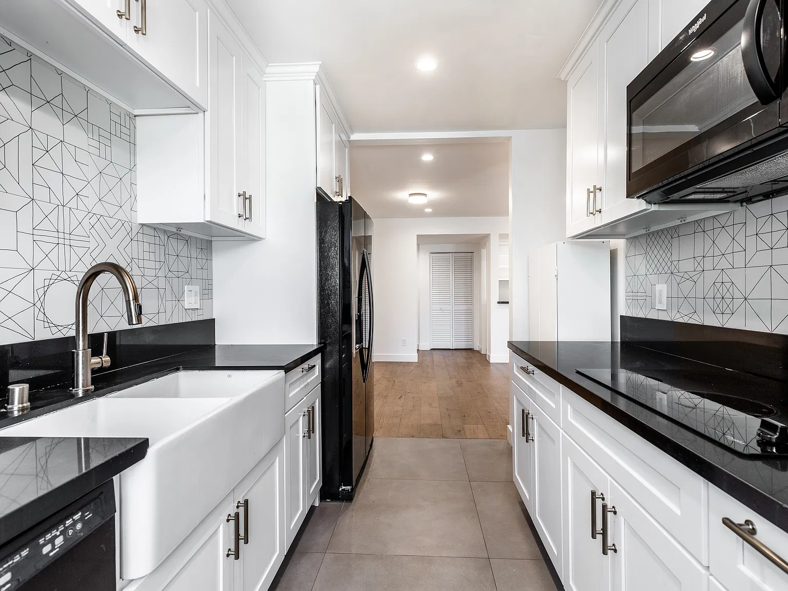 1480 S Canfield Ave — Photo 4