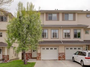82 Country Hills Cv NW, Calgary, AB T3K 5G8