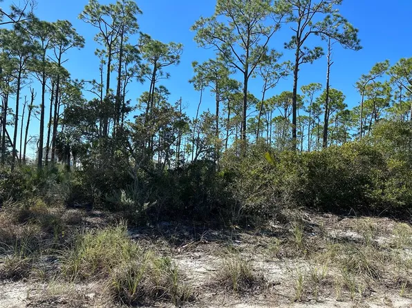 211 Signal Ln, Port Saint Joe, FL 32456