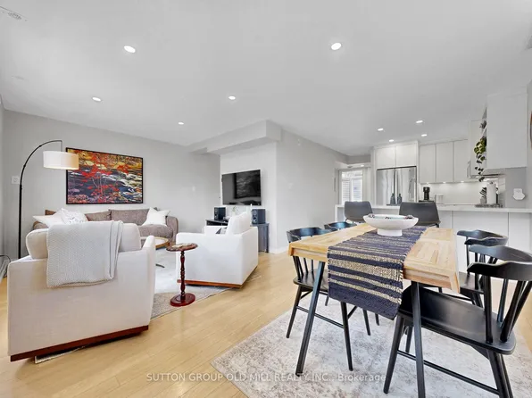 12 Sudbury St #1402, Toronto, ON M6J 3W7