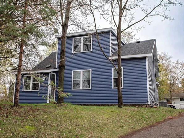 3026 11th Street, Eau Claire, WI 54703