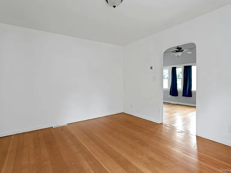 15 Schuyler Rd — Photo 9
