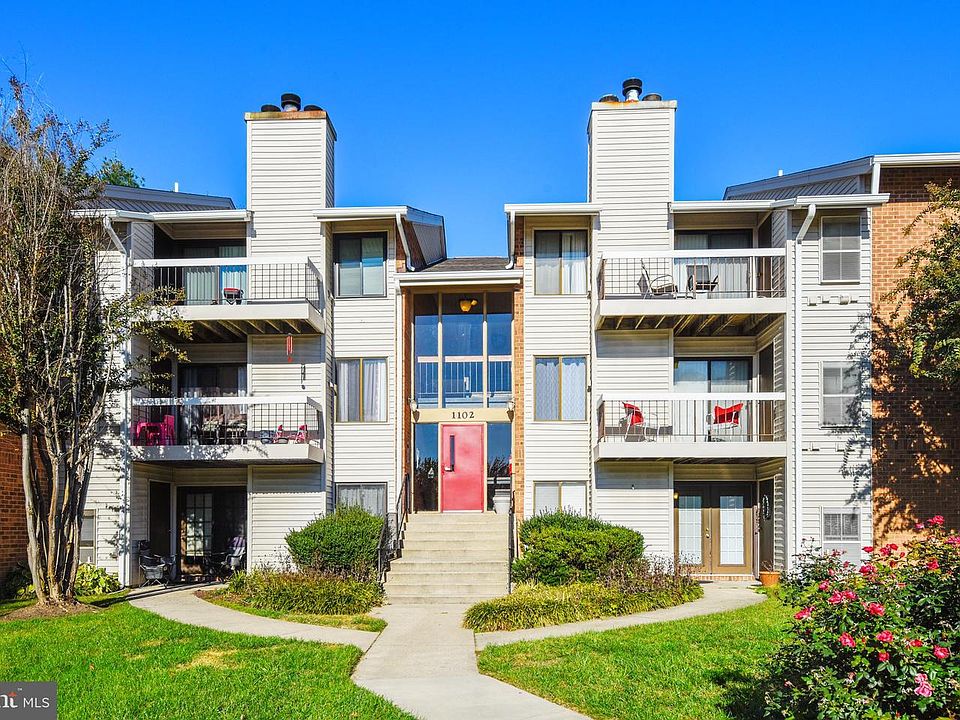1st image of 1102 Castle Harbour Way Unit 2B