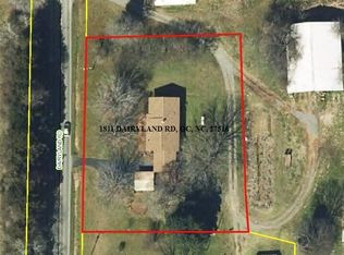 1811 Dairyland Rd, Chapel Hill, NC 27516